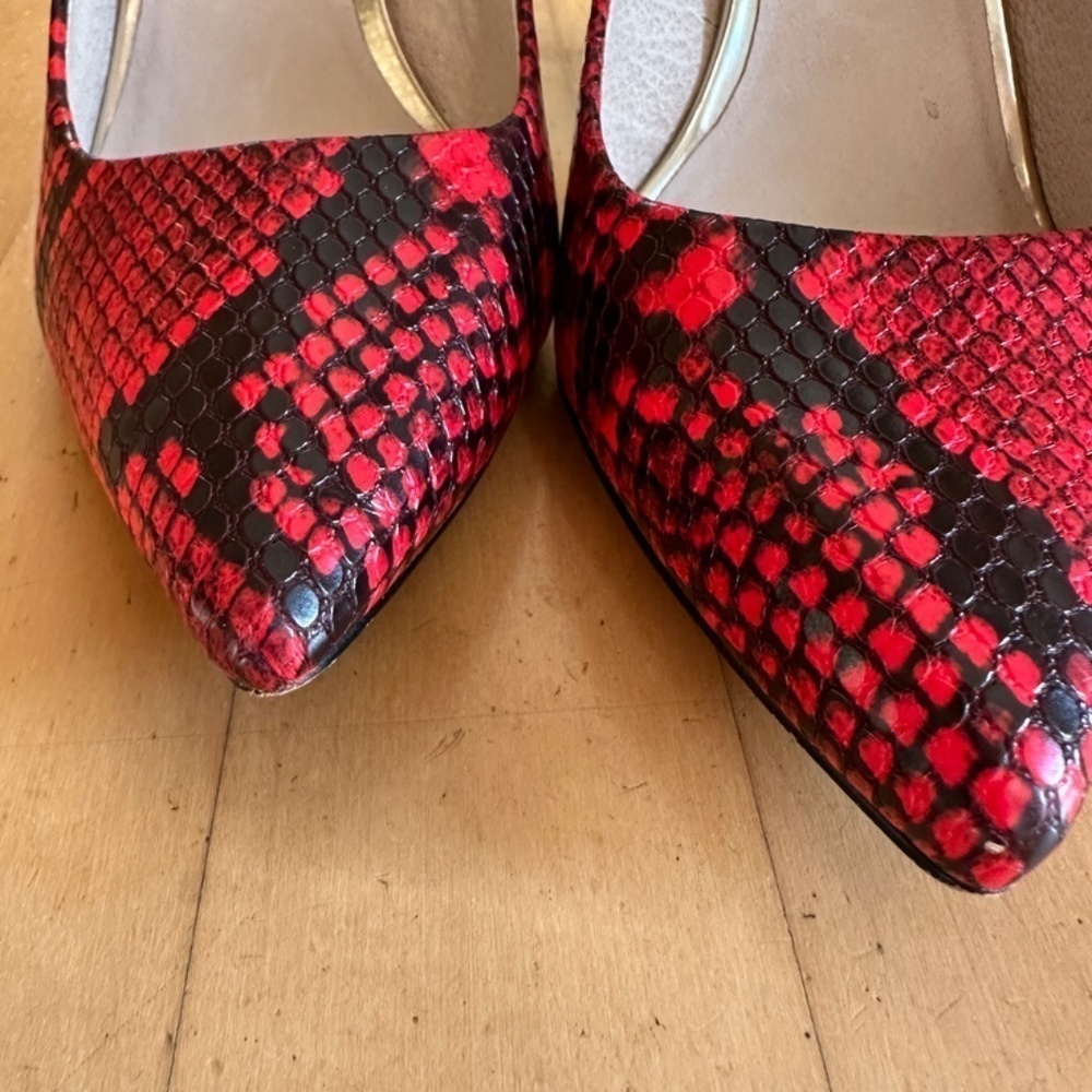 LIke New Kenneth Cole Riley Red Snakeskin pumps, 7.5. G966 - Picture 8 of 8